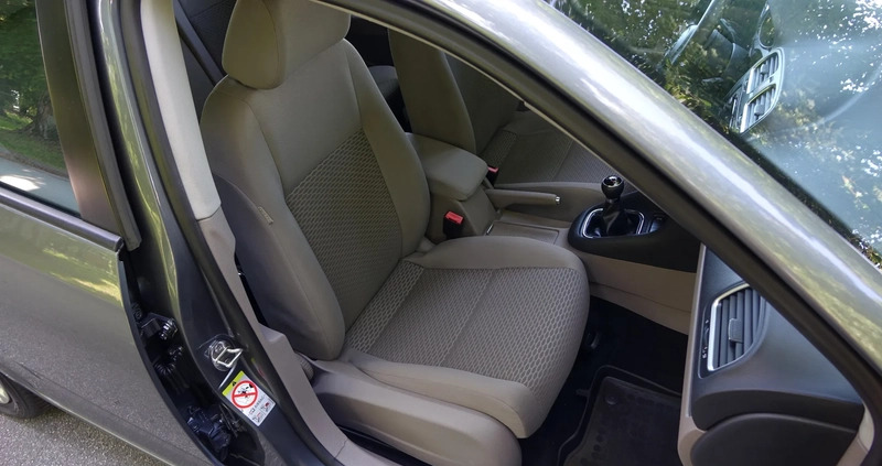 Volkswagen Golf cena 19990 przebieg: 310000, rok produkcji 2010 z Orzesze małe 781